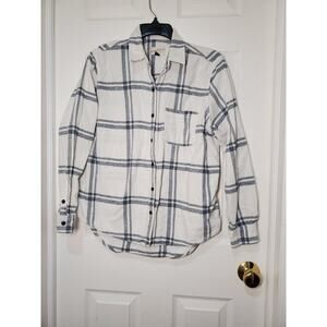 Universal Thread Women's Plaid Cream Button Down Shirt